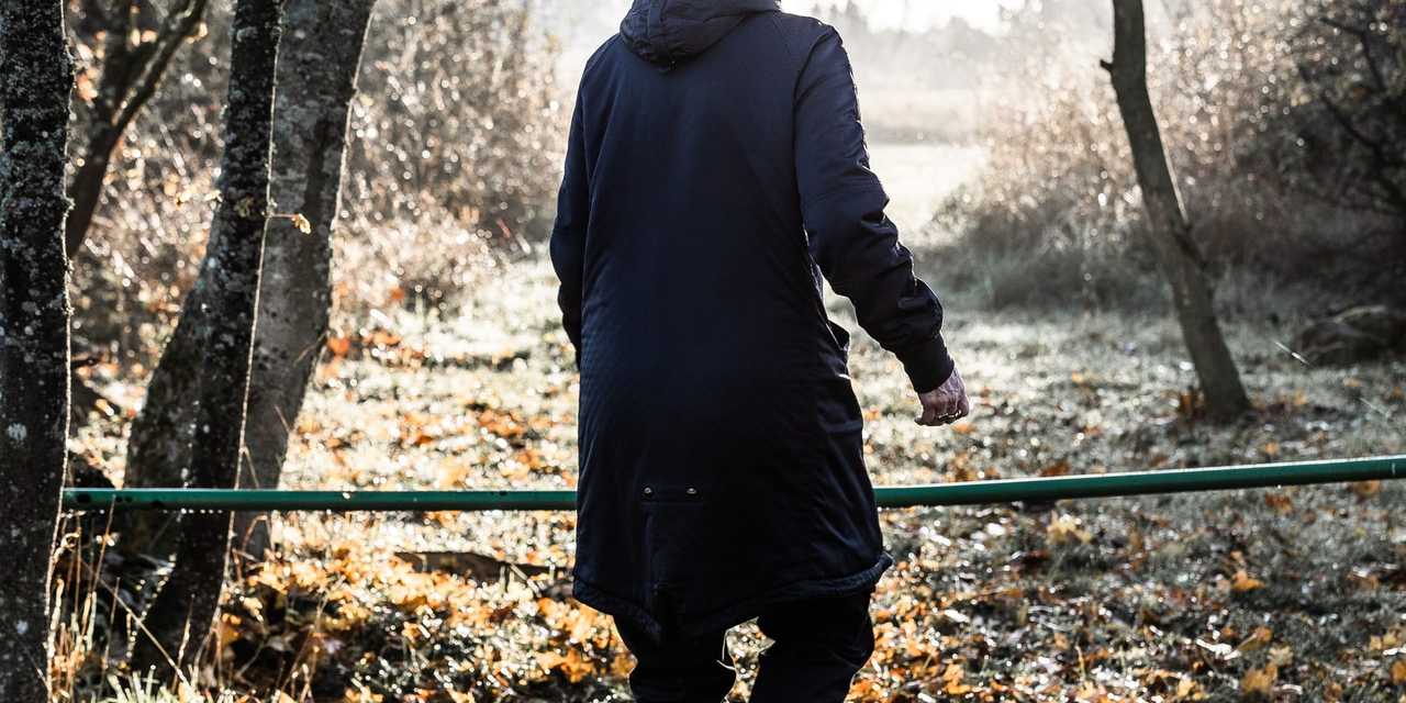 En person som ska ta sig över ett hinder
