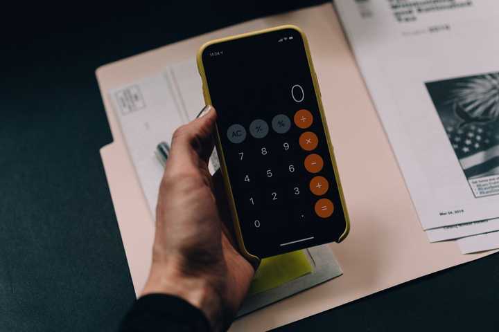 Mobiltelefon som visar noll