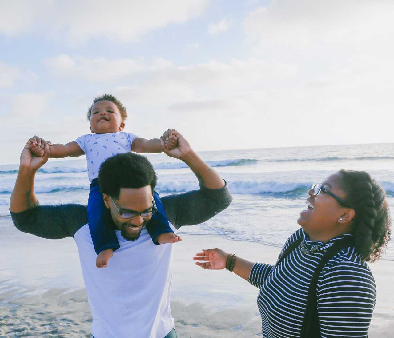 Familje på strand