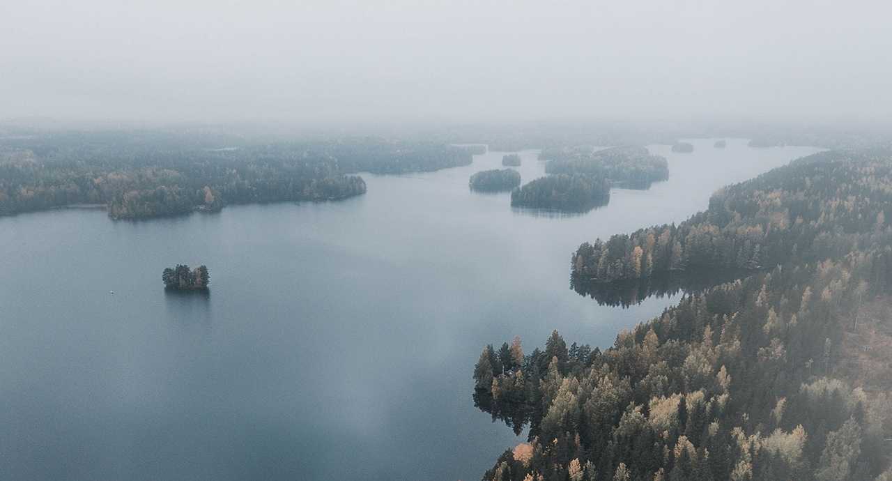 Sjölandskap.