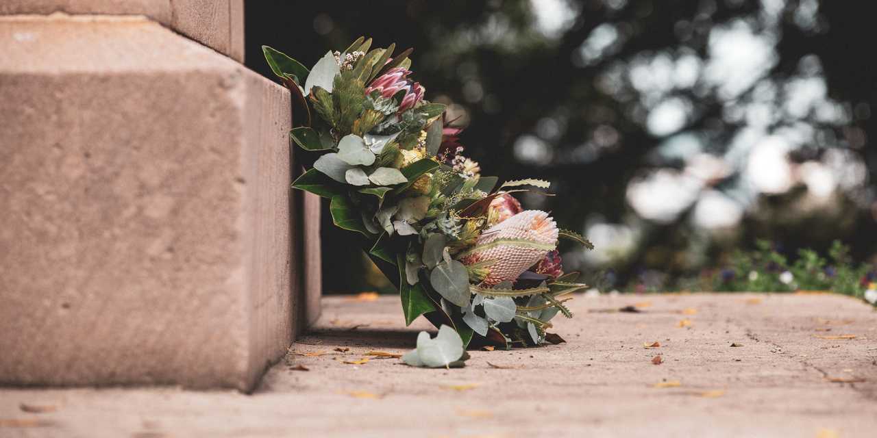 Blommor på graven